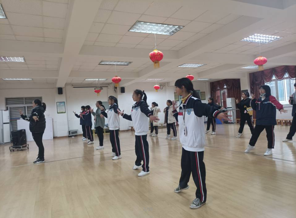 成都市青白江中学校开展课后延时服务特色活动