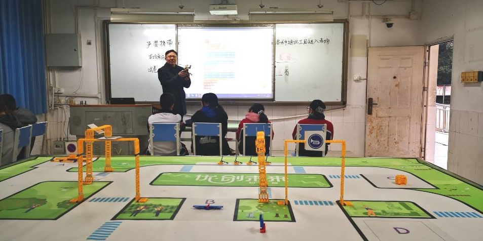 成都市青白江中学校开展课后延时服务特色活动